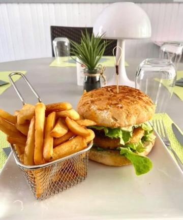 Les Voyageurs Hotel Charols Екстериор снимка