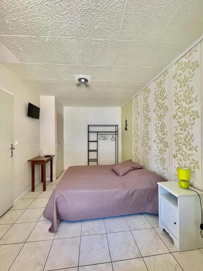 Les Voyageurs Hotel Charols Екстериор снимка