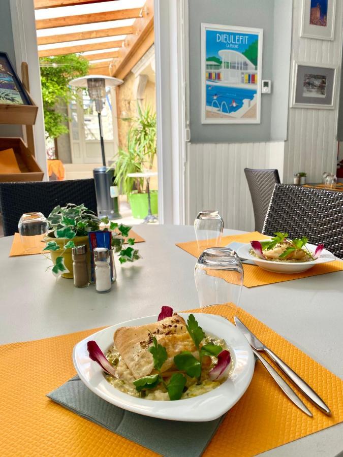 Les Voyageurs Hotel Charols Екстериор снимка