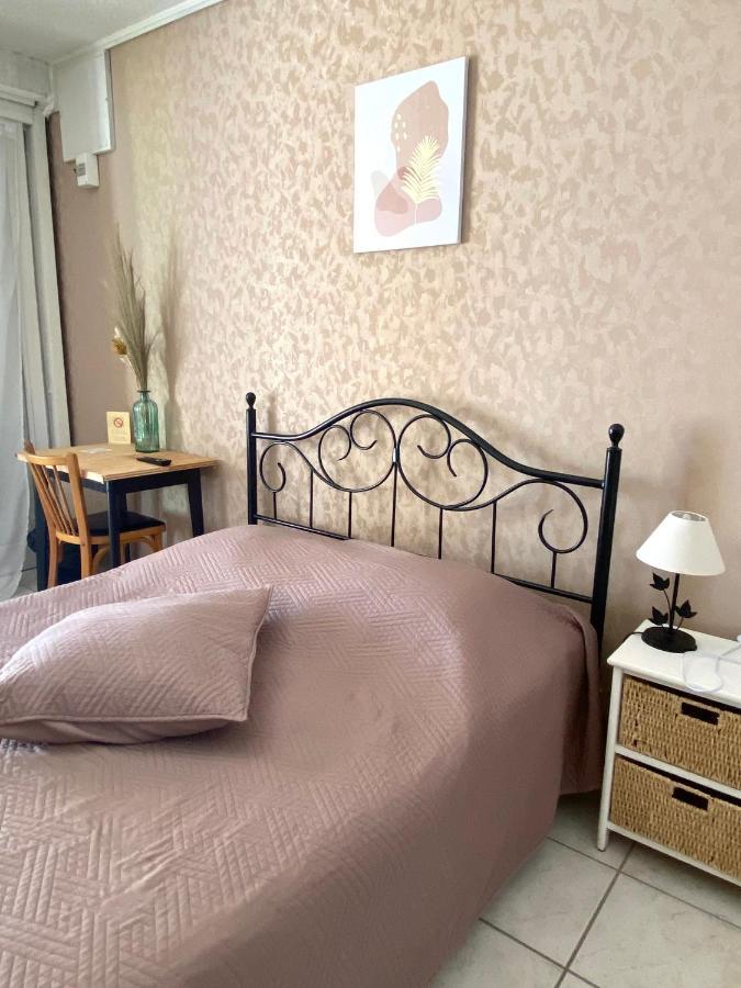 Les Voyageurs Hotel Charols Екстериор снимка