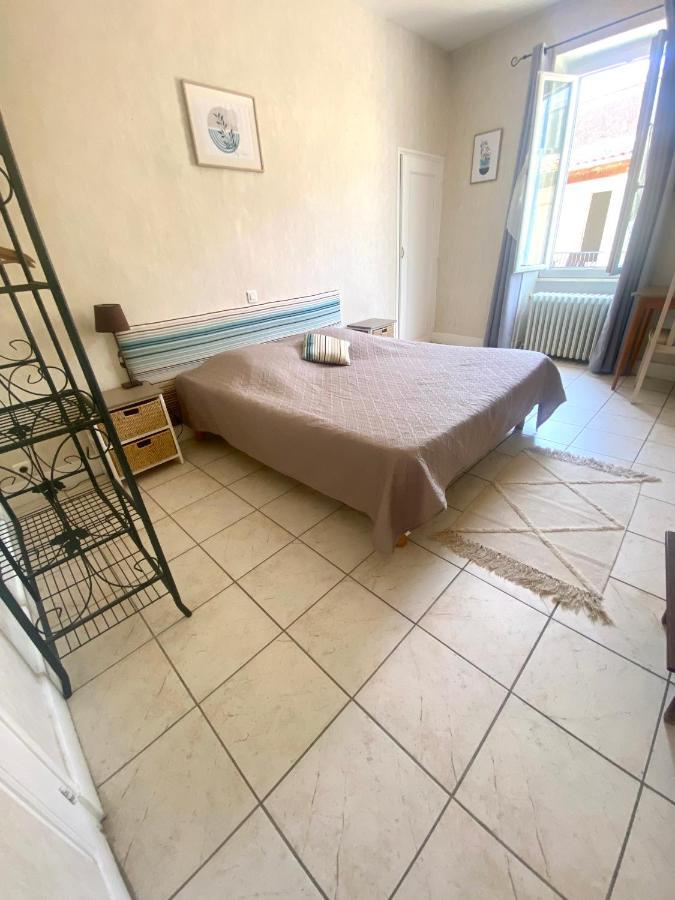 Les Voyageurs Hotel Charols Екстериор снимка